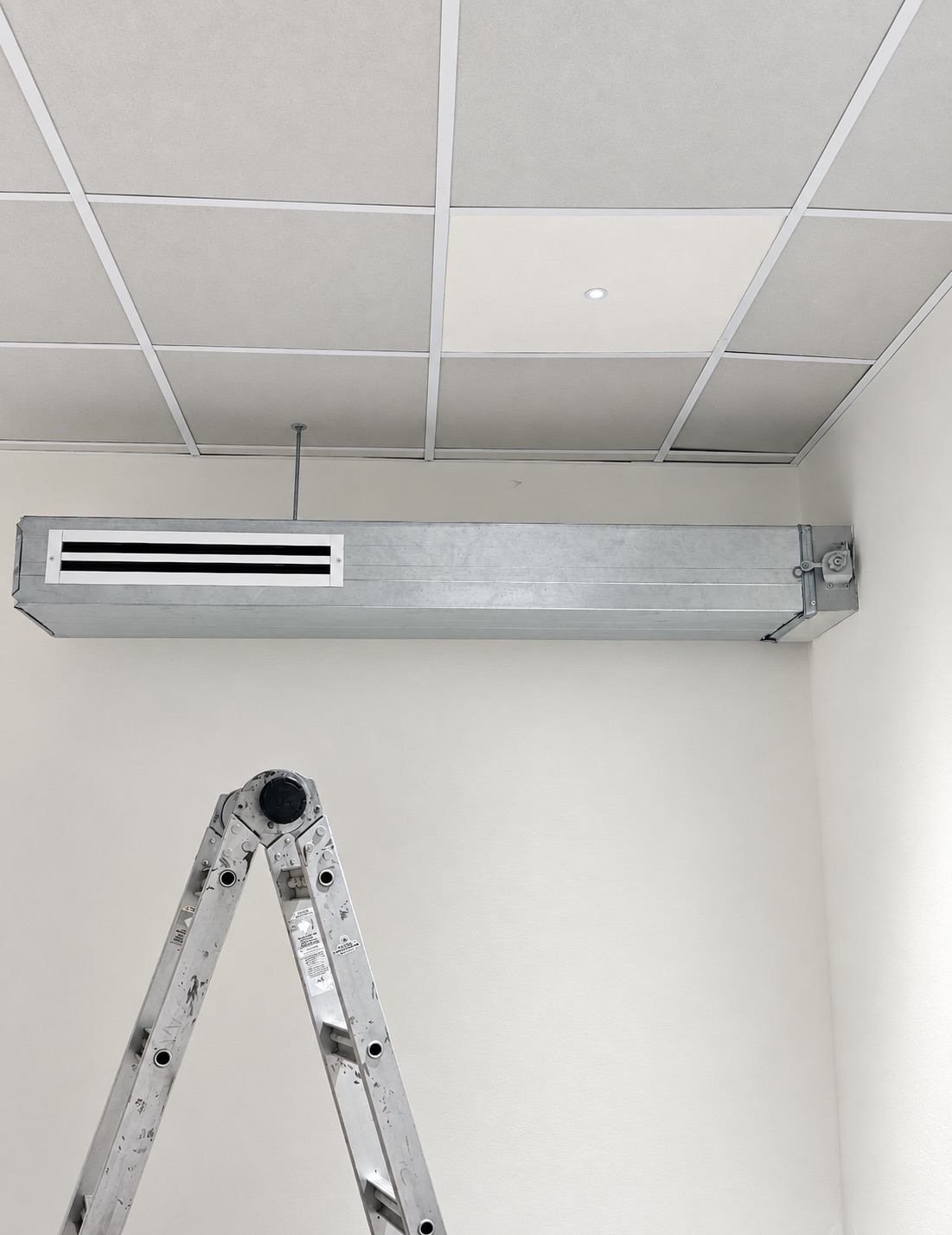 Linear diffuser installation