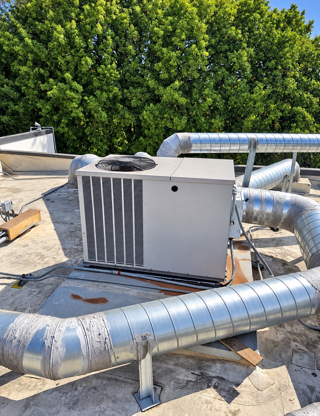 Rooftop package unit and ductwork
